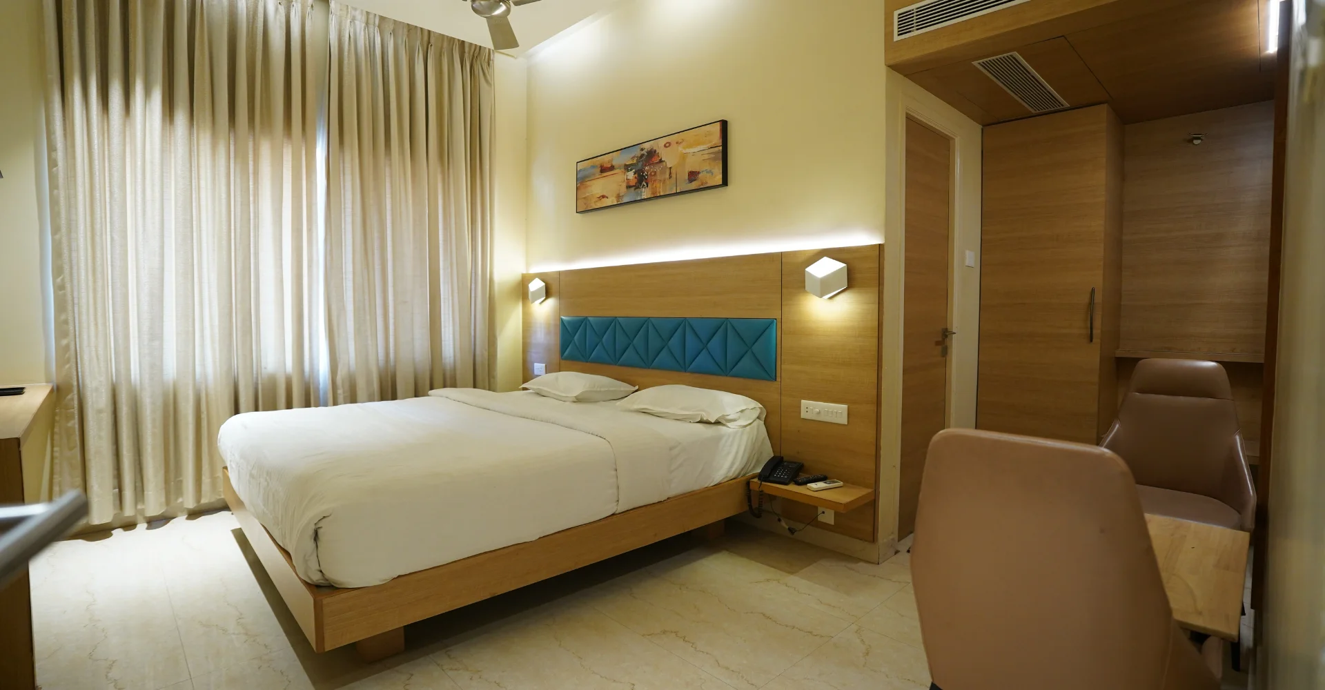 Deluxe Double AC room - Hotel VPS Grand Deluxe Double AC room - Hotel VPS Grand